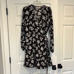 LOFT Black and White Floral Long Sleeve Dress
